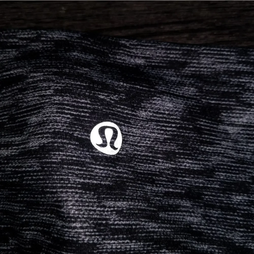 Lululemon Drop It Like It's Hot Crop Dramatic Stat